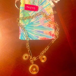 Beautiful Lilly Pulitzer statement necklace